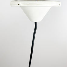 Laden Sie das Bild in den Galerie-Viewer, Lámpara de techo Aretusa diseño de Richard Sapper para Artemide, 1986.