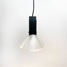 Laden Sie das Bild in den Galerie-Viewer, Lámpara de techo Aretusa diseño de Richard Sapper para Artemide, 1986.