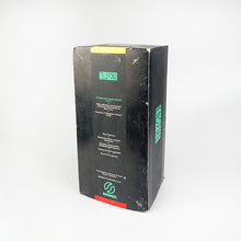 Laden Sie das Bild in den Galerie-Viewer, Teléfono Enorme diseño de Ettore Sottsass para Brondi, 1986.