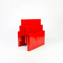 Load image into Gallery viewer, Kartell 4676 magazine rack designed by Giotto Stoppino in 1971.