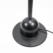 Cargar imagen en el visor de la galería, Lámpara de pie Mira Diseño de Mario Arnaboldi para Programmaluce, Italia 1982. - falsotecho