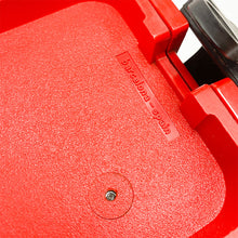 Cargar imagen en el visor de la galería, Máquina de Escribir Olivetti Valentine, Ettore Sottsass en 1969.