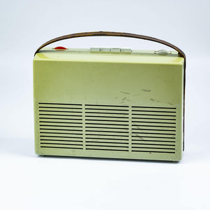 Radio Braun T 23 diseño de Dieter Rams en 1960 - falsotecho