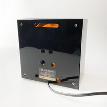 Laden Sie das Bild in den Galerie-Viewer, Reloj de sobremesa Spectrum Black-Hole fabricado por Shimoda Electric, Japón.