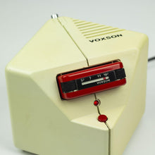 Laden Sie das Bild in den Galerie-Viewer, Radio Voxson Tanga, diseño de Rodolfo Bonetto, 1970's - falsotecho