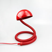 Laden Sie das Bild in den Galerie-Viewer, Lámpara Hebi fabricada por Vrieland Design en Holanda, 1970s - falsotecho