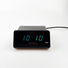 Cargar imagen en el visor de la galería, Reloj Despertador DN40 diseño de Dieter Rams para Braun, 1976.
