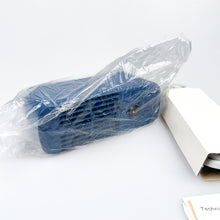 Cargar imagen en el visor de la galería, Secador de Pelo Braun HLD 4, Dieter Rams, 1970. Color Azul.
