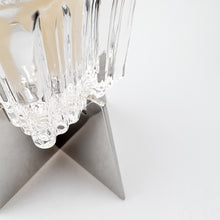 Laden Sie das Bild in den Galerie-Viewer, Peill &amp; Putzler Kerzenständer, Glas und Metall, 1970er Jahre
