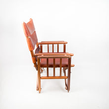 Charger l&#39;image dans la galerie, Fauteuil pliant en cuir et bois fabriqué au Costa Rica, années 1970
