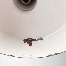 이미지를 갤러리 뷰어에 로드 , EGSA 산업용 에나멜 금속 천장 램프, 1950년대
