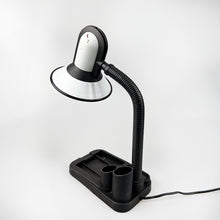 Charger l&#39;image dans la galerie, Lampe de bureau Fase Junior, années 1980
