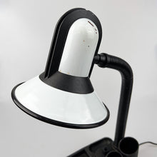 Charger l&#39;image dans la galerie, Lampe de bureau Fase Junior, années 1980
