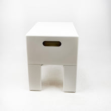 画像をギャラリービューアに読み込む, オラフ・フォン・ボーアがゲディのためにデザインした G-Box スツール、1970 年代 
