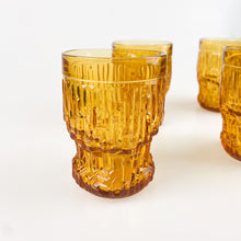 Cargar imagen en el visor de la galería, Vasos de cristal ambar, 1970&#39;s
