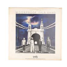 Laden Sie das Bild in den Galerie-Viewer, LP. Tyla Gang. Moonproof
