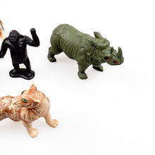 Cargar imagen en el visor de la galería, Lote figuras animales Hong Kong
