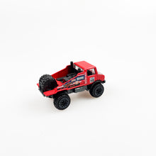 Cargar imagen en el visor de la galería, Hot Wheels, Mercedes-Benz Unimog 1300 2018 Mattel Malasia
