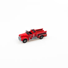Cargar imagen en el visor de la galería, Matchbox, MB843 Seagrave Fire Engine (Classic) 2011 Mattel Tailandia
