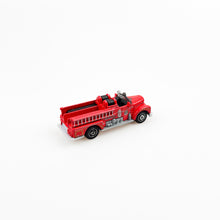 Cargar imagen en el visor de la galería, Matchbox, MB843 Seagrave Fire Engine (Classic) 2011 Mattel Tailandia
