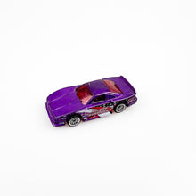 Laden Sie das Bild in den Galerie-Viewer, Hot Wheels Mustang Cobra
