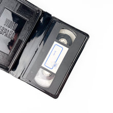 이미지를 갤러리 뷰어에 로드 , VHS McQ John Wayne, Laboratorios RAK
