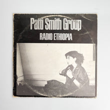 Cargar imagen en el visor de la galería, LP. Patti Smith Group. Radio Ethiopia
