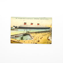 Cargar imagen en el visor de la galería, Postal 644 Le Havre Entrée du grand Paquebot Normandie dans le por du Havre
