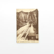 Charger l'image dans la galerie, Postal 186 Le Treport - La Terrasse - Le Funiculare
