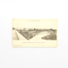 Cargar imagen en el visor de la galería, Postal Domremy-La-Pucelle (Vorges) Le Village de la Pucelle. Ad. Weick,Saint-Die - Nº 237
