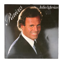 Cargar imagen en el visor de la galería, LP. Julio Iglesias. Raices
