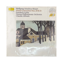 Cargar imagen en el visor de la galería, LP. Wolfgang Amadeus Mozart, Friedrich Gulda, Wiener Philharmoniker, Claudio Abbado. Klavierkonzerte Nr. 20 &amp; 21
