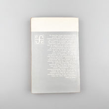 画像をギャラリービューアに読み込む, Otras Culturas. John Beattie
