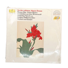 Load image into Gallery viewer, LP. Johann Strauss Jr. &amp; Josef Strauß &amp; Johann Strauss Sr. - Berliner Philharmoniker / Herbert von Karajan. Johann Strauss • Josef Strauss
