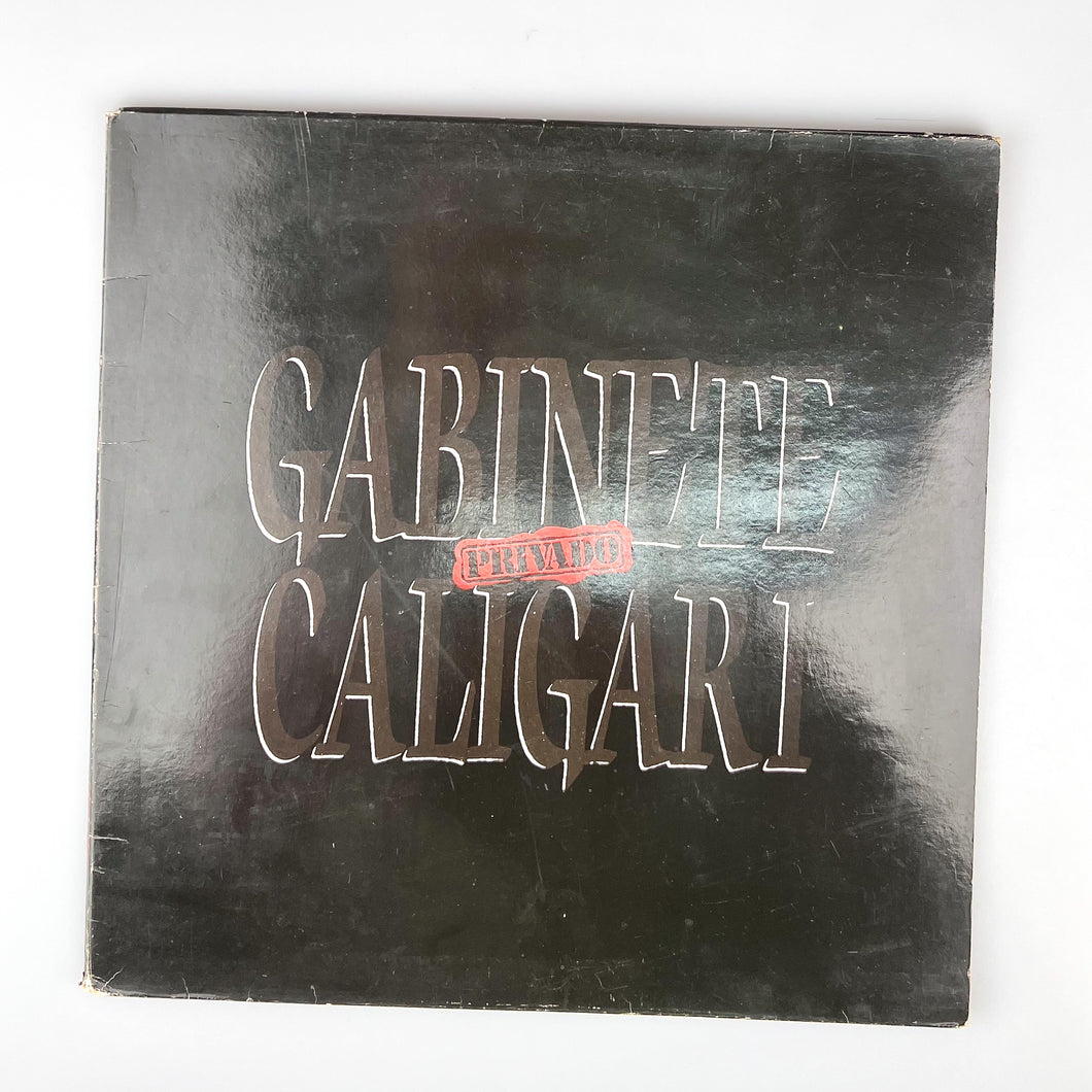 LP, Gat. Gabinete Caligari, Privado