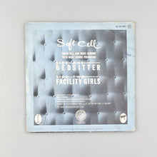 Laden Sie das Bild in den Galerie-Viewer, SINGLE. Soft Cell. Bedsitter.
