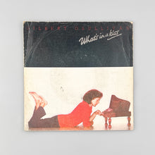 Cargar imagen en el visor de la galería, SINGLE. Gilbert O'Sullivan. What's In A Kiss
