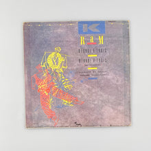 이미지를 갤러리 뷰어에 로드 , SINGLE. K-Ram. Ménage À Trois
