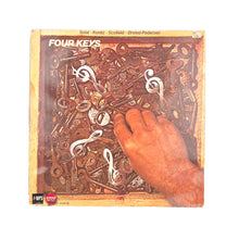 Laden Sie das Bild in den Galerie-Viewer, LP. Solal, Konitz, Scofield, Ørsted Pedersen. Four Keys
