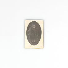 画像をギャラリービューアに読み込む, Fotografía Niño en Ferrol 1941
