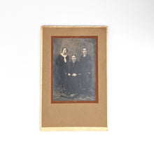 画像をギャラリービューアに読み込む, Fotografía Autor desconocido. Tres mujeres.
