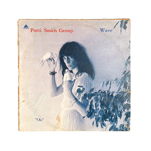 Laden Sie das Bild in den Galerie-Viewer, LP. Patti Smith Group. Wave
