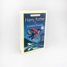 Laden Sie das Bild in den Galerie-Viewer, Harry Potter y la Piedra Filisofal. J.K. Rowling. Emecé.
