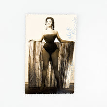 Cargar imagen en el visor de la galería, Fotografía de la actriz Mary Francis
