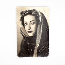 Cargar imagen en el visor de la galería, Fotografía cantante Maruja Fraguas
