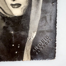 Cargar imagen en el visor de la galería, Fotografía cantante Maruja Fraguas
