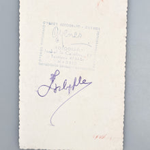 Cargar imagen en el visor de la galería, Fotografía Firmada Isabelle
