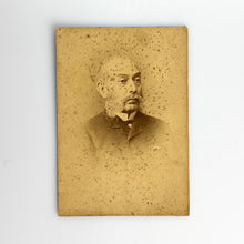 Laden Sie das Bild in den Galerie-Viewer, Fotografía Señor con barba
