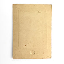 Laden Sie das Bild in den Galerie-Viewer, Fotografía niño sello corona
