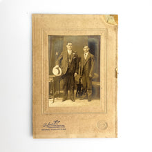 이미지를 갤러리 뷰어에 로드 , Fotografía dos hombres, Dubois Hermanos, Buenos Aires
